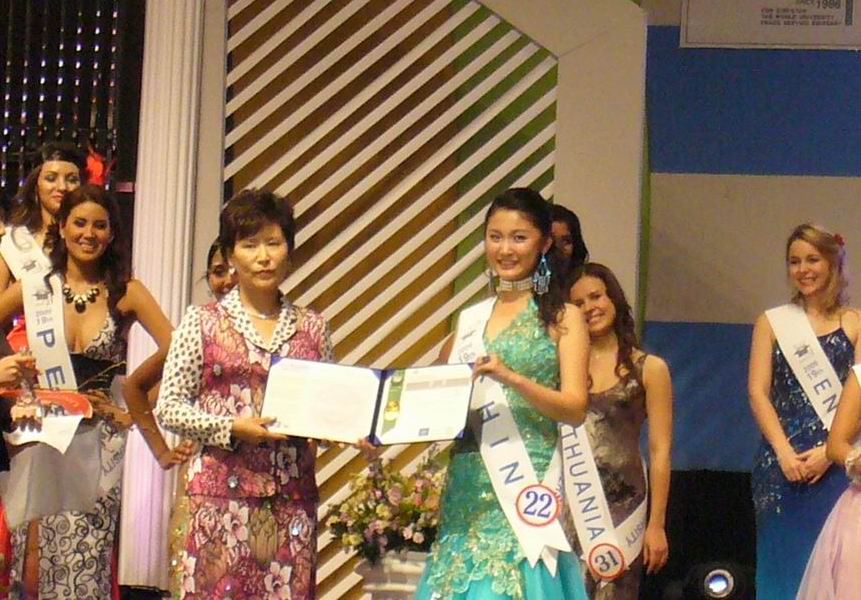 冠军：田玥,世界赛获得亚洲第一名，世界第五名以及“最佳服饰”奖并被授予“IVI组织亲善大使”的称号